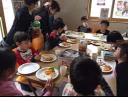 コアラ食堂