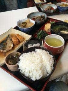 食事・喫茶エイト