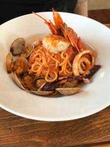 カフェ バル COVO