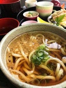 手打ちうどん 錦 上手野本店