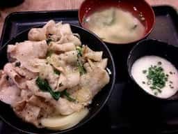 伝説のすた丼屋 千葉富士見店