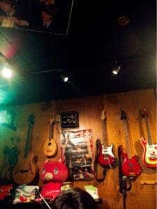 music bar Hi-FIVE