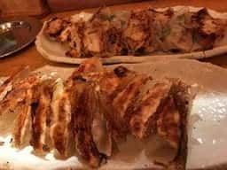 神戸餃子厨房 えんじゃ