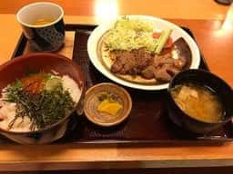 お食事処 愉楽庵