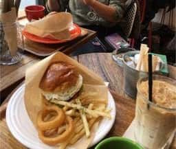 T.C cafe 南堀江店