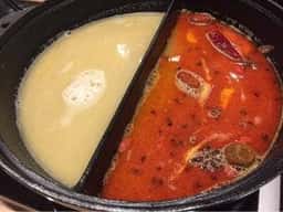 白湯辛鍋屋 紅白