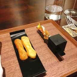 L'homme du Temps signé à nu GINZA SIX