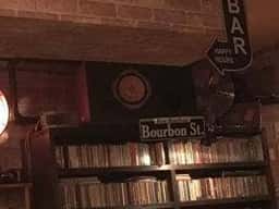 LIVE&BAR 釧路ガソリンアレイ