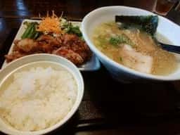 地獄ラーメン 日と月 玉村店