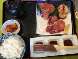 焼肉 司