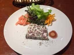 トモ クローバー 大久保食堂