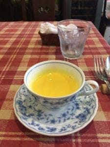 ブラッスリーつぐみ