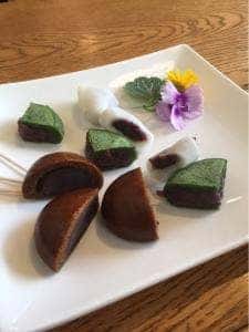 大雄山 茶屋 天んぐ 仁王門本店