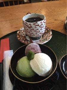 大雄山 茶屋 天んぐ 仁王門本店