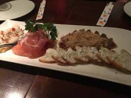 カフェ&バーカロ イル・ニード