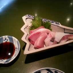 無国籍料理 しま