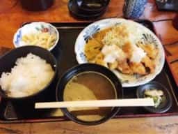 海鮮問屋 仲見世