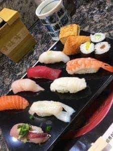 すし八