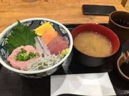 鮪市場ベルモール店