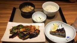 やよい軒 青葉台店