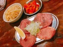 炭火焼肉ホルモン忠吉