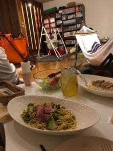 だめになれるカフェ&バー やいさほー