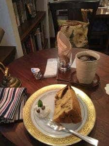 Book Cafe Den