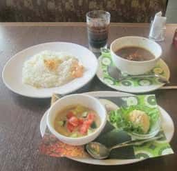 ロイヤルホスト 蒲生店