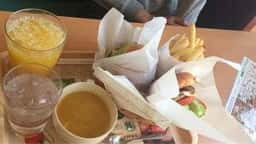 モスバーガー 関緑ヶ丘店