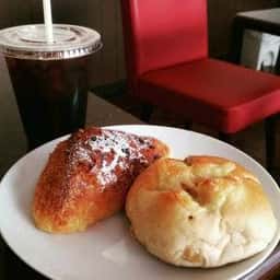 ベーカリーマーケット 倉吉駅前店