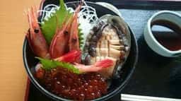 鶴亀温泉 レストラン