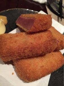 六六