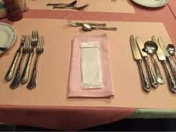 フランス食堂 ラ・プーラルド