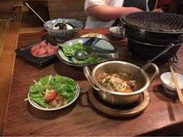 炭火焼肉トチュ苑