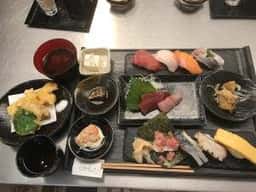 魚屋 しらいし