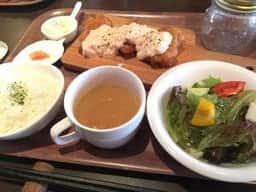 ダイニングバル デイズ