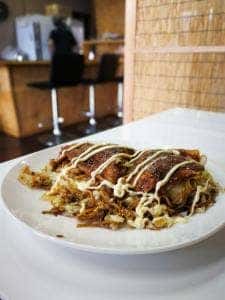 三津浜焼き かどっコ