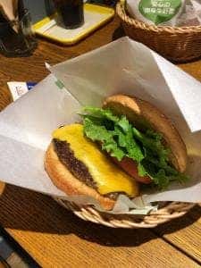 フレッシュネスバーガー 日本橋明治座前店