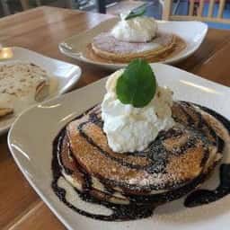 カフェ アイナ