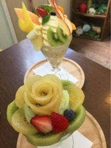 てんとう虫 パフェカフェ