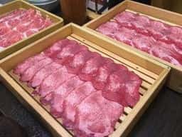 MO-MO-PARADISE 新宿三丁目店