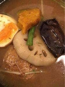 カレーダイニングモモ