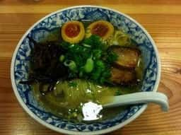 ラーメン工房 りょう花 高松東店