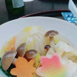 小新たつみ