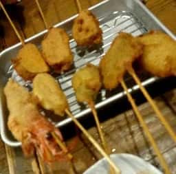 クサツタテナガ