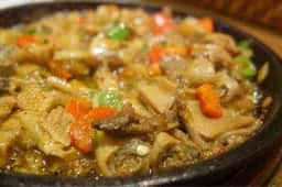 フィリピンレストラン ATE