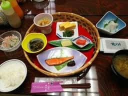 野の花焼山荘