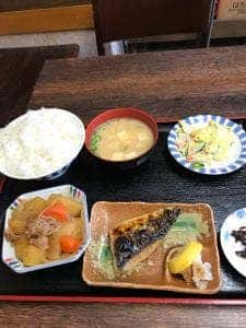 まるよし食堂