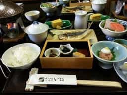 湯河原 川堰苑 いすゞホテル
