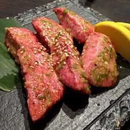 炭火焼肉 祥山亭